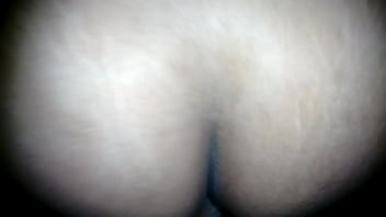Gozando na bunda d&aacute_ esposa puta