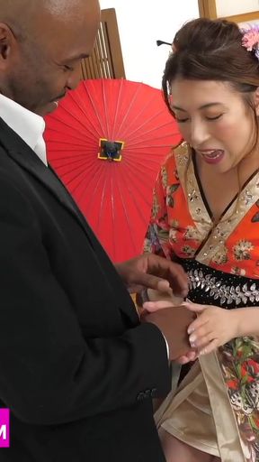 Hot MILF Japanese Geisha Penetrated, Fucked and Creampied with a Black Big Cock   Clip 1