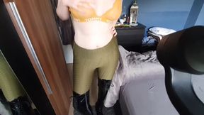 German unscripted teen gives big boobs and ass to the camera