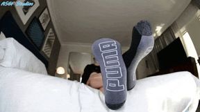 GIGANTIC size 13 in socks! Part 4 - MOV