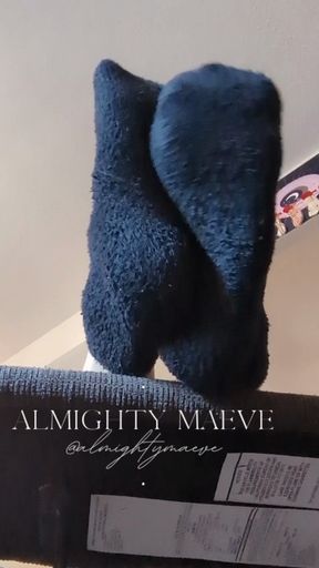 Hands Free Sock Removal 🔥