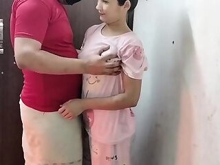 Muslim girlfriend ko call kar ke ghar pe bula kar jabar dasti pela
