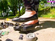 Kati´s DTM racing car Auto Crush crushes Trampling Trample crushing barefoot ballerinas