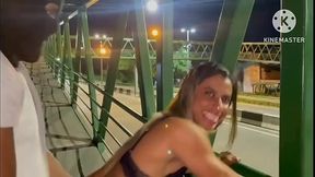 CASADA TRANSANDO EM PLENA VIA PUBLICA VIA LIGHT AO VIVO