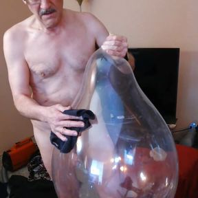 113)  Daddy Jerks on 17&quot; Balloon after Popping 36&quot; and Cutting 24&quot; Balloons