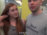 HUNT4K. Dopo un duro allenamento in palestra la ragazza e pronta