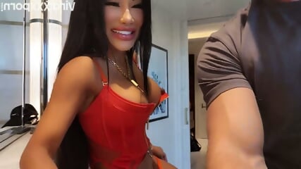 Kelsi Monroe Takes Hardcore Fucking From Johnny Sins