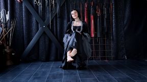 Victorian Beauty With Hot Feet (FULL HD) – Sarah H