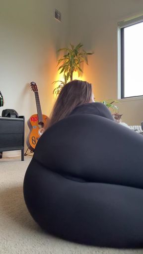 Stretching in leggings