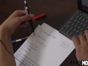 Namoradinha estudante pausou o estudo pra levar no cuzinho