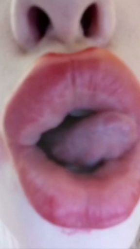 Super lips Elza Kom   Clip 1