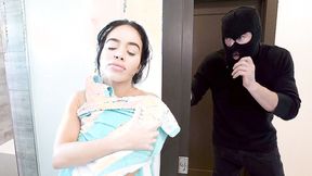 ”Huge Boobs MOMMY Victoria June Surprised by Thief”