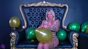 Lolly Learns She LOVES Balloon Popping! 4K