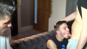 un hetero matte ses deux potes gay baiser