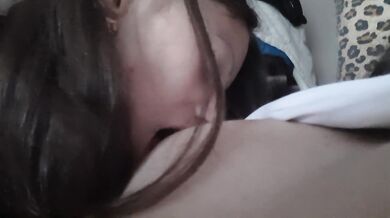 After a hearty dinner, they shed calories with passionate sex.