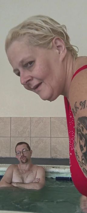 BBW Princess Sucking His Cock Underwater with Her Naughty Stepfather
