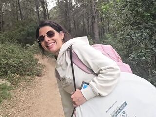 Sexy beauty has sex in the jungle in public and receives a jizz flow in her throat