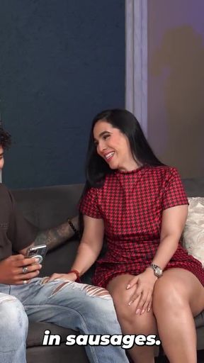 Merry Christmas! I fuck my girlfriend's mom behind her back and we have a great time   Clip 1