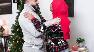 Arab girlfriend finally dicked with xmas