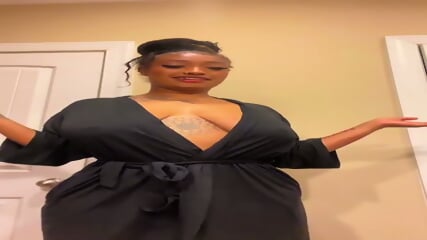 solo; Her mega folder, 97 videos =  https://rentry.co/ctyriqs4