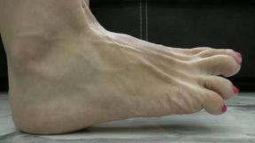 I love your toe curl, and I love to cum to your feet WMV FULL HD 1080p