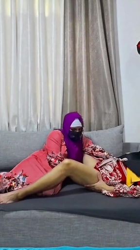 Hijab Girls making love eachother playing hairy and creamy pussy.Muslim wife eats pussy   Clip 1
