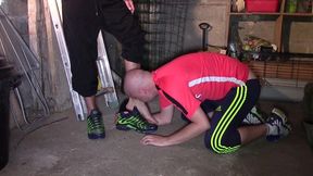 2088 slut used raw wirh foot and feet humliation