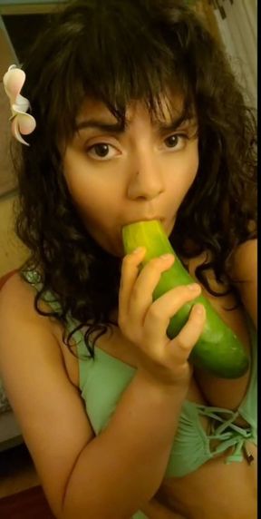 Vegan girl tries to fuck herself with cucumber in Hawaii