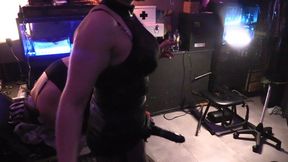 Anal training fucking dildo