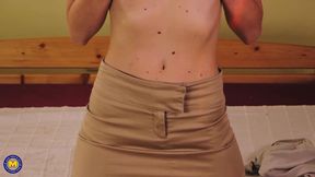 Skinny Housewife Dorina Likes to Get Naughty When She's Home Alone