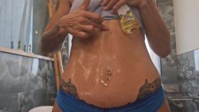 Ass, Abs, and Oil Come Help Me Rub My Muscles and I Will Give You a Show!