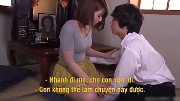 [ Phim sex Vietsub ] Con trai chịch lu&ocirc_n mẹ kế nứng lồn