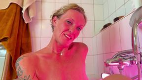 Trio Fistfucking with Blonde MILF, Hot Latina and Old Guy