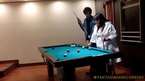 Le di una leccion a mi mejor amiga por perder la partida de pool