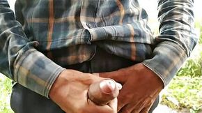 Masturbation in outdoor handjob cumshotot