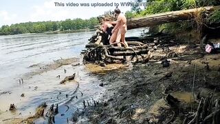 Thick ex-wife pounded into the mud on a nature walk