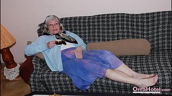 OmaHoteL Sextoys and Granny Pictures in Slideshow