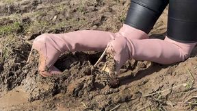 Revving car, car stuck girl, Casadei over the knee boots in mud, CSG, Nissan Qashqai got stuck in mud, girl stuck in mud, car pushing from mud