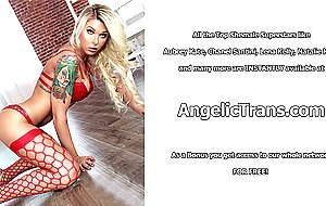 Brunette asian TS babe Micky assfucking a dude