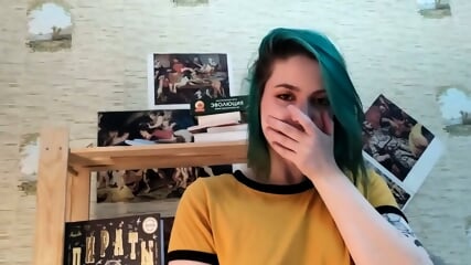 Freaky Teen Gives Mind-Blowing Blowjob - Amateur POV Fun