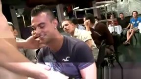 Hunks giving blowjobs to strippers