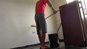 este albanil se llevo su mejor pago pues la latina que lo contrato para pintar su casa le chupo su polla y le dio su cono mientras el trabaja