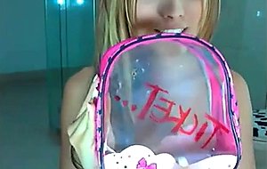 Webcam solo of a teen tranny chick
