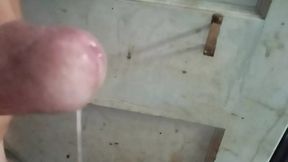 Close up cumming