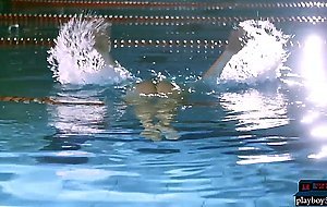 Petite body teen Vi Shy gives swimming pool striptease