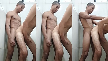 FODA NO BANHO GOSTOSO