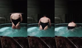 Sissy in spa pool begging for humiliation
