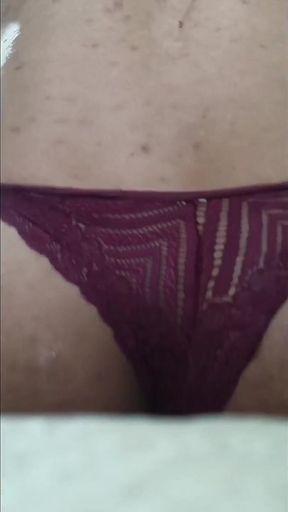 My First Time with a 24 Cm Dildo and Cumming Like a Sissy