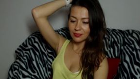 Lara Petite Private Show