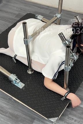 Metal Hell: Hook Control Starring in a Vacuum